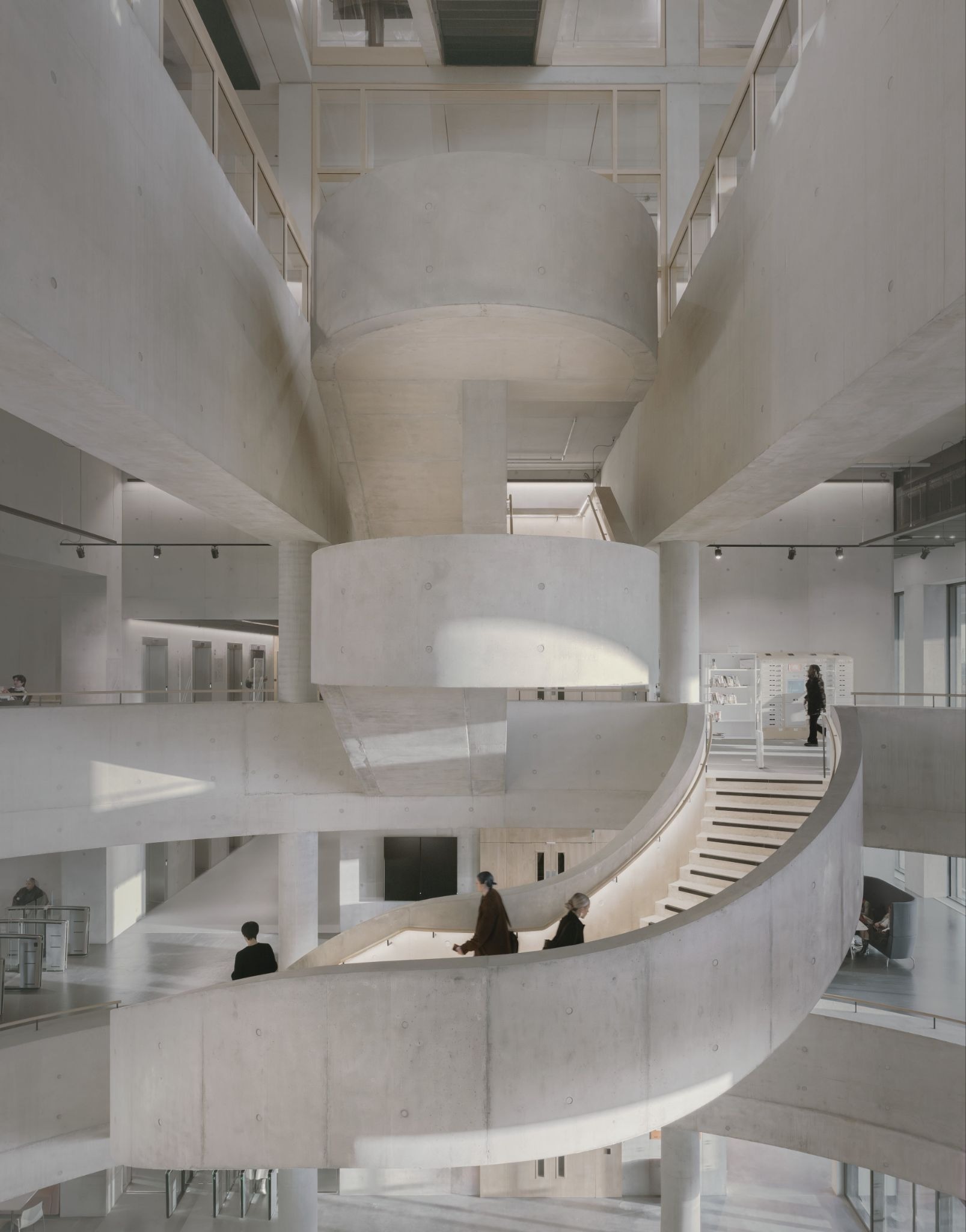 London College of Fashion: A Vertical Creative Engine for East London