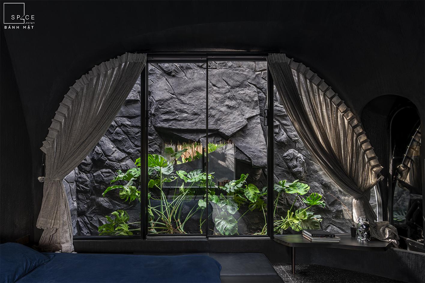 Bánh Mật House: A Courtyard-centered Sanctuary Bringing Nature Back To City Life