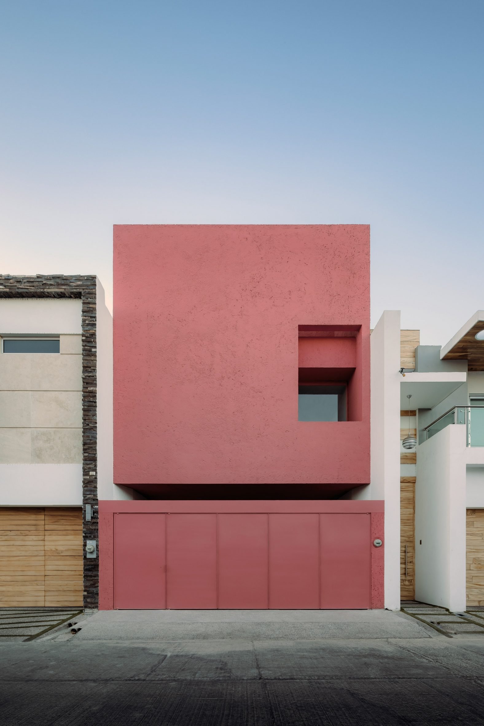 Top Picks - 7 Most Striking Pink Houses