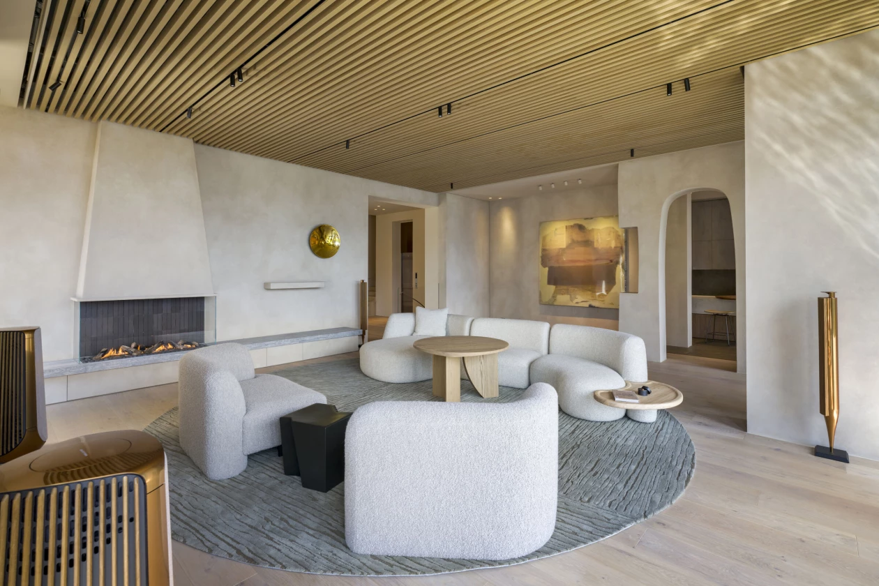 Echo Villa: A Serene Dialogue Between Interior Light, Landscape, and the Soul of Living
