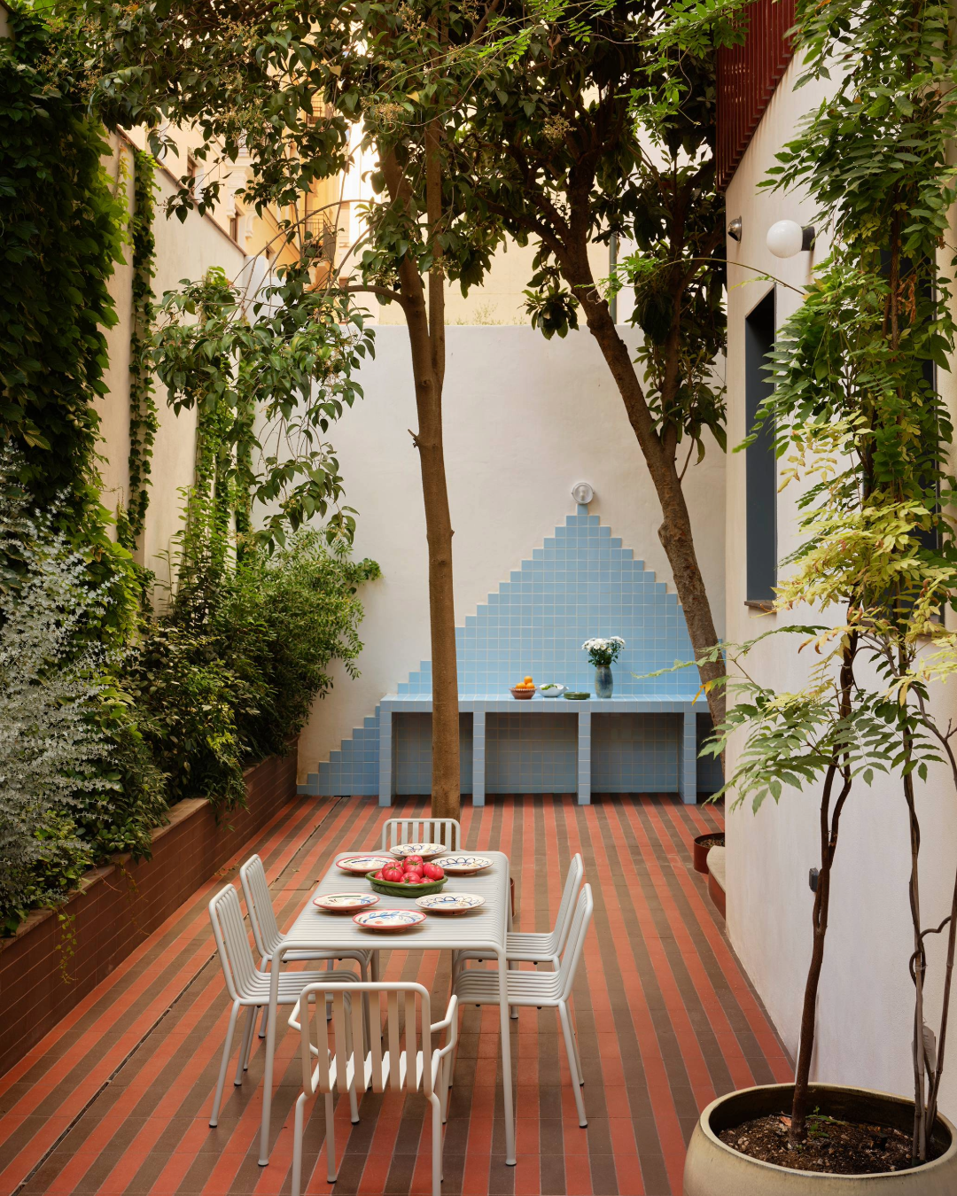 Quiet Geometry, Living Warmth: Inside PDLL70’s Refined Domestic Landscape