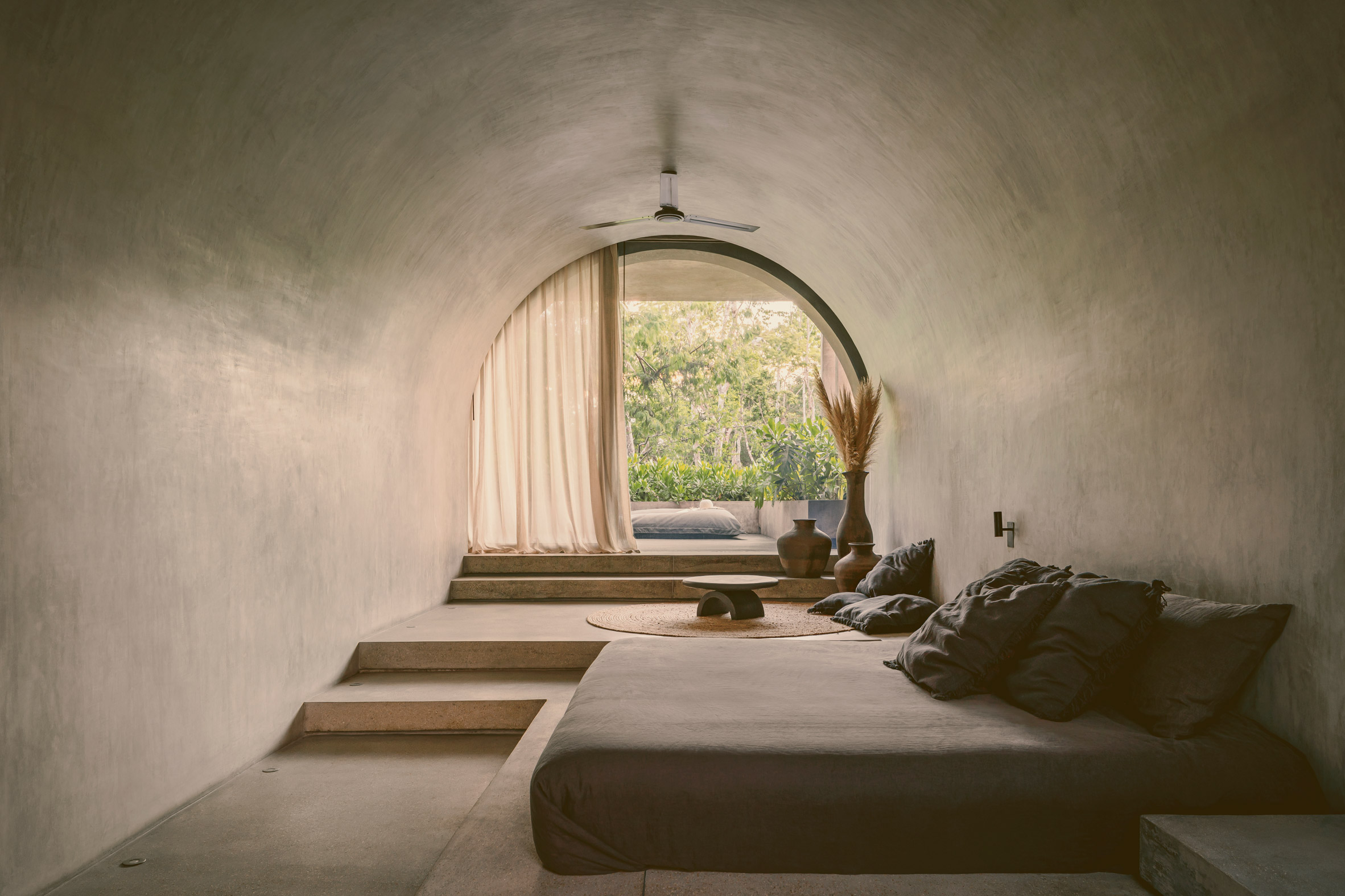 Top Picks - 7 Homes Where The Bed Is Part Of The Architecture
