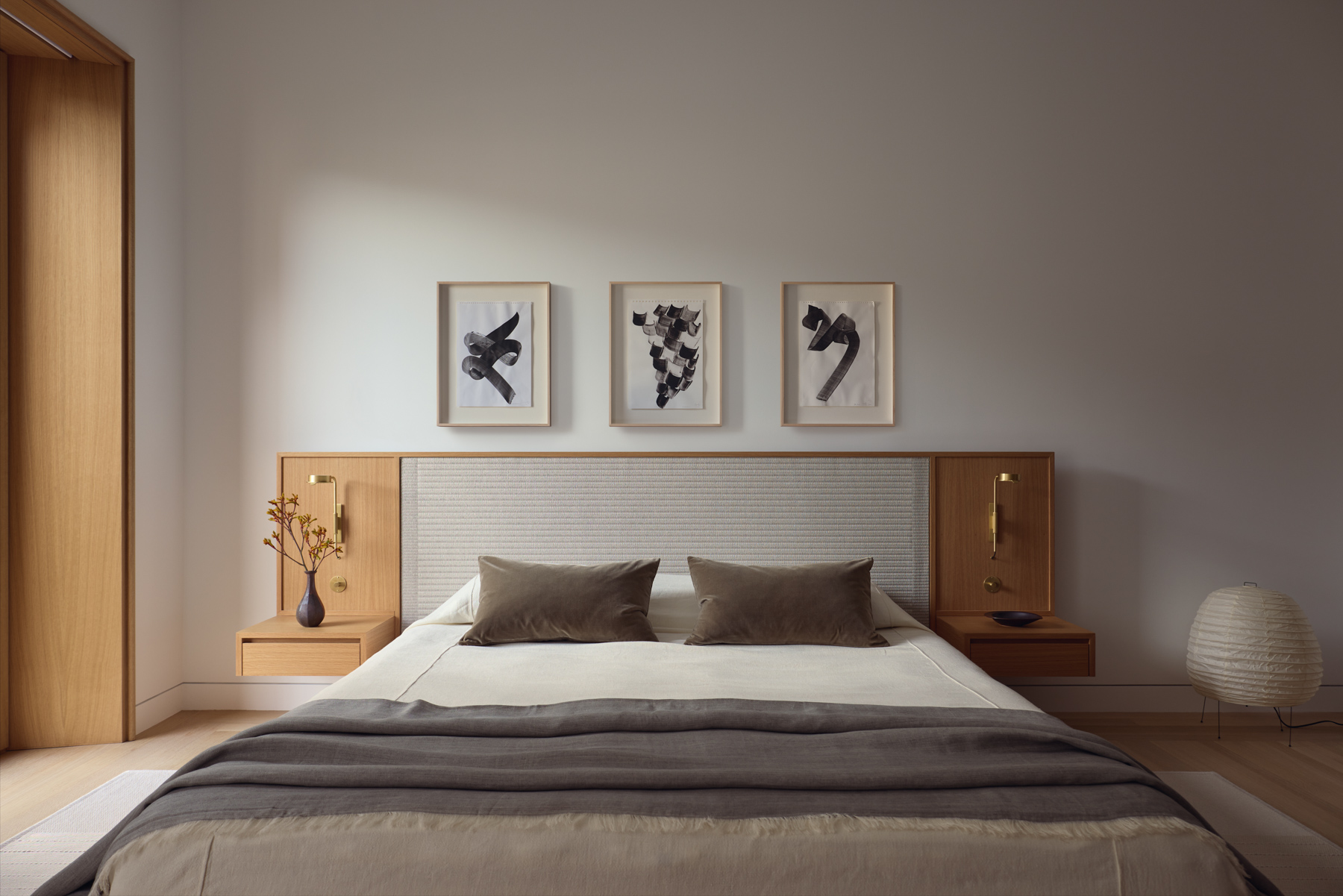 Between Eras: A Brooklyn Townhouse Reworked For Modern Living