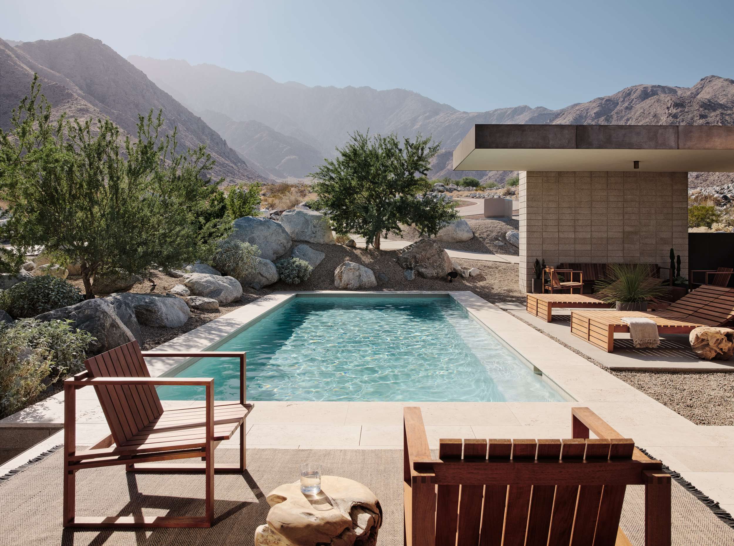 WOODS + DANGARAN’s Desert Palisades Residence Harmonizes With Palm Springs’ Native Terrain