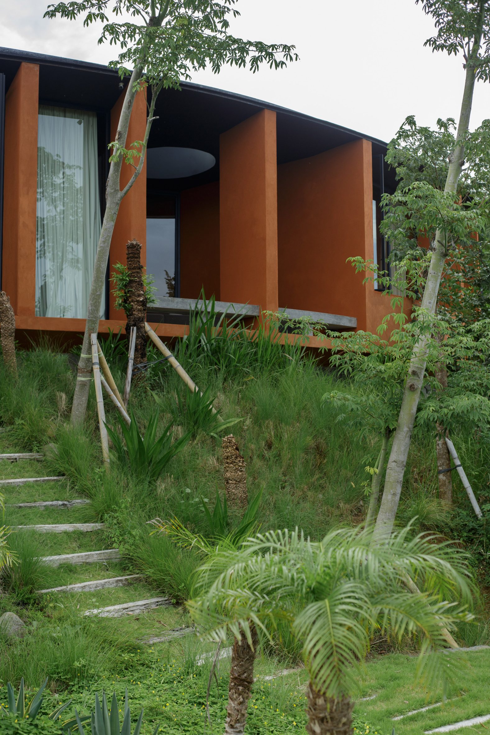 Between Earth And Sky: House Kala Shapes A Circular Retreat In Bali