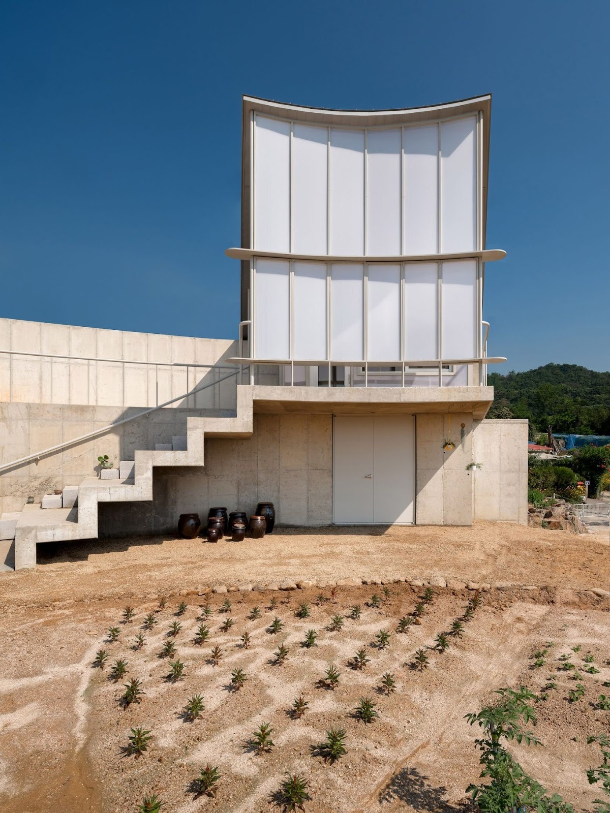 Pojeon House by Sukchulmok and BRBB Architects Reinterprets Korean Domesticity Through Space, Distance and Stillness