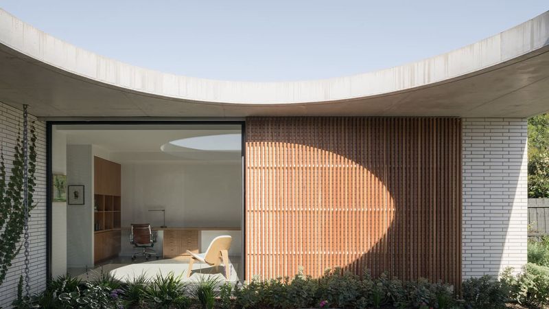 When Concrete Becomes a Garden Frame: Rethinking the Australian Suburban House