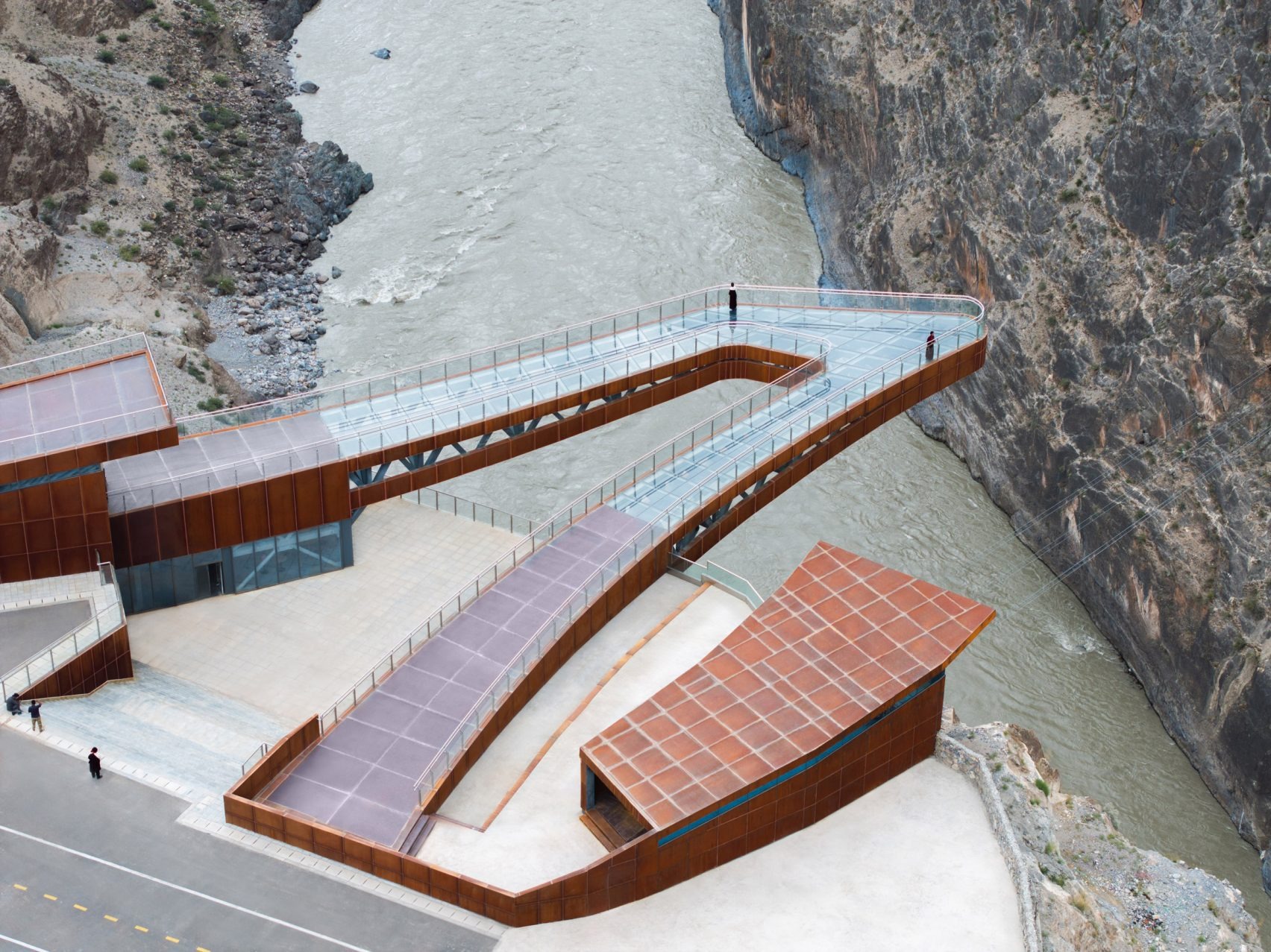 A Walk Above the Abyss: Archermit’s Vision at Nujiang River 72 Turns Canyon Scenic Area