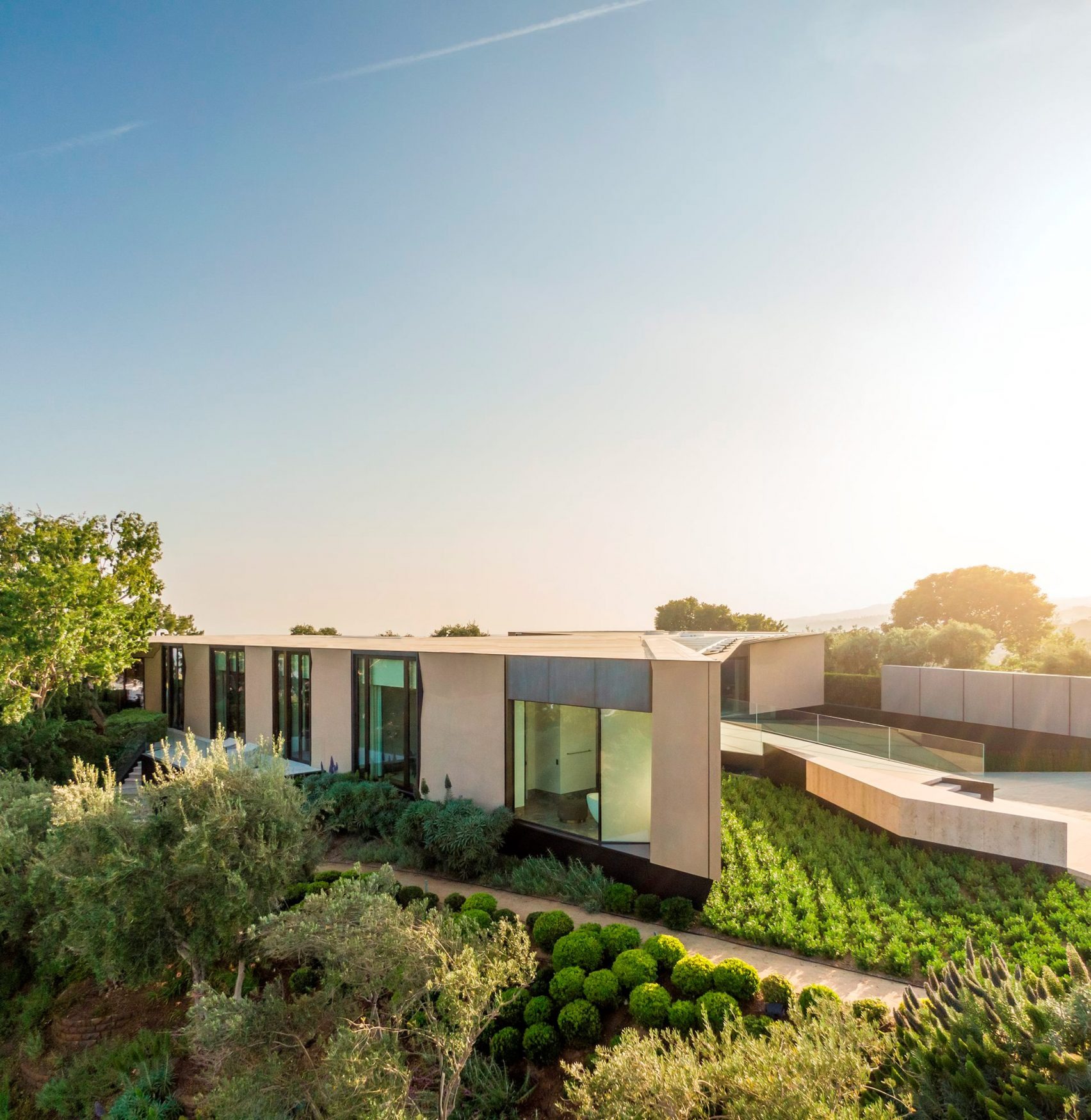 Donaldson + Partners Encode Sunlight in a Fractal California Shell