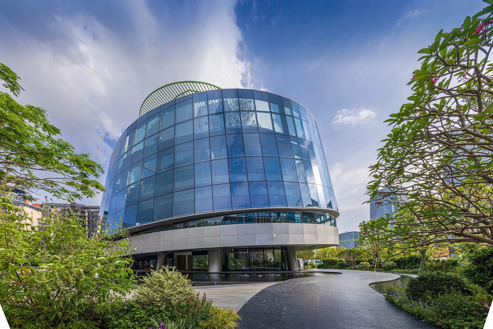 Liquid Geometry: YAG and Metropolitan Design Anchor the Spirit of Spring in Qianhai