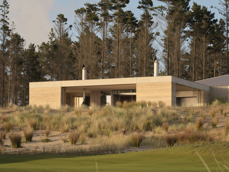 A House Between Horizons: Framing Light, Landscape, And Life Through Dual Courtyards
