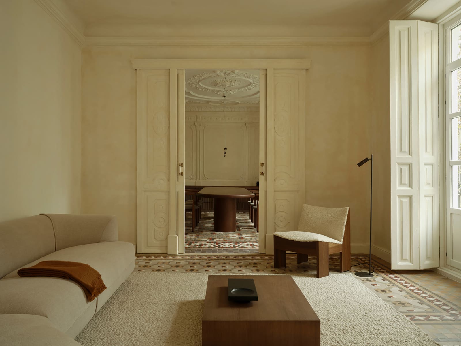Restoring 1890s Valencia: When Historic Bones Meet Contemporary Living