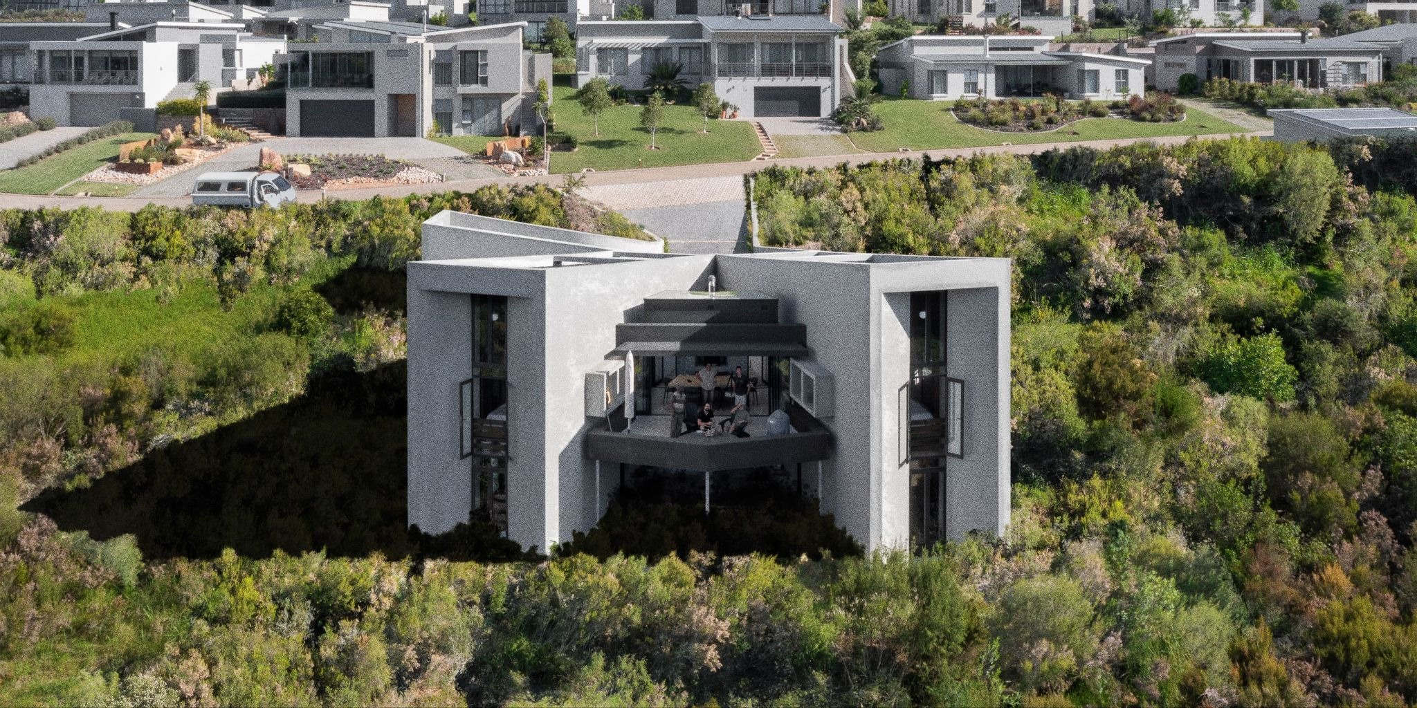 Architectural Zen: Frankie Pappas' Compact Command on the Outeniqua Slope