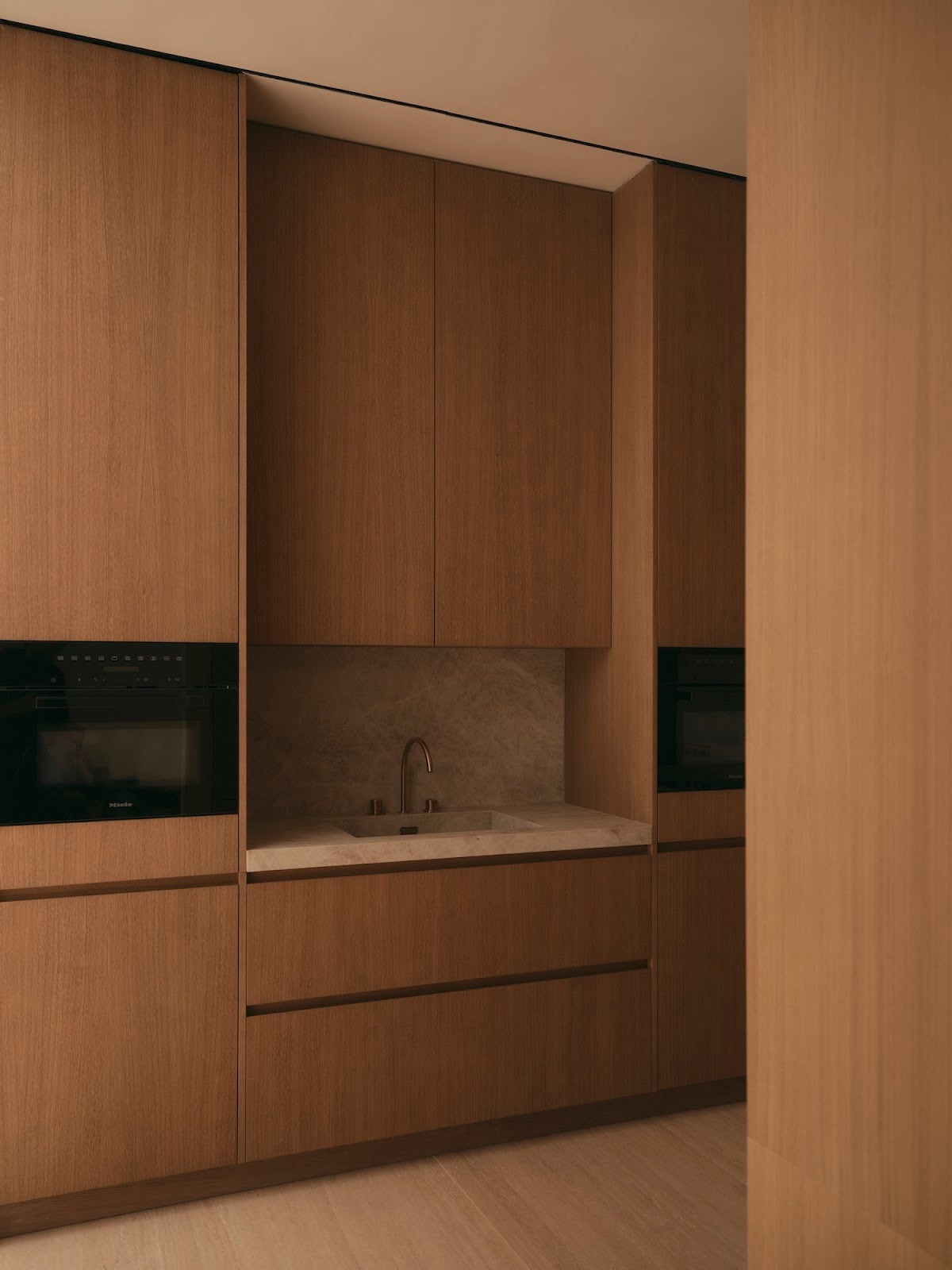 GE Apartment: A Quiet Domestic Landscape Shaped by Light and Proportion