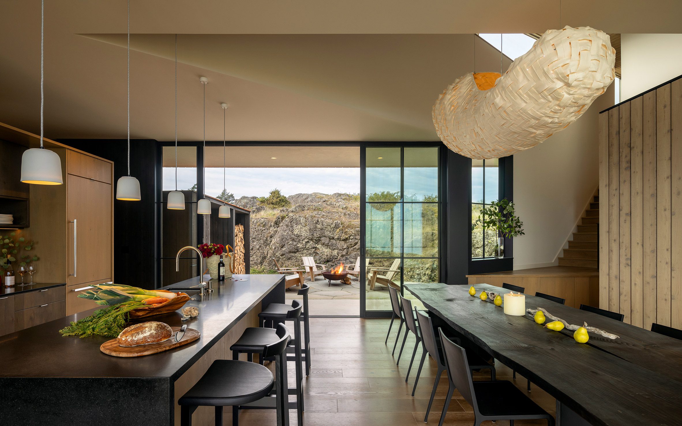 How Heliotrope Architects Made A Washington Coast Retreat That Bends With The Landscape