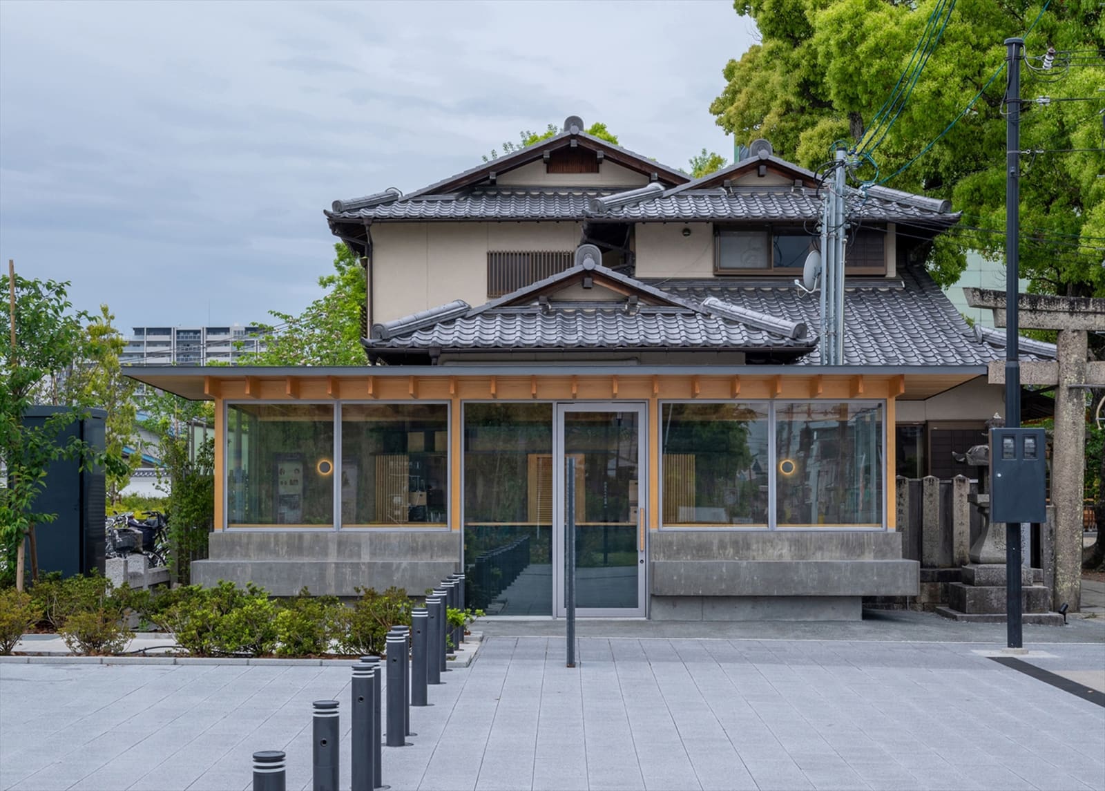 When 17 Square Meters Becomes a Bridge Between Past and Future