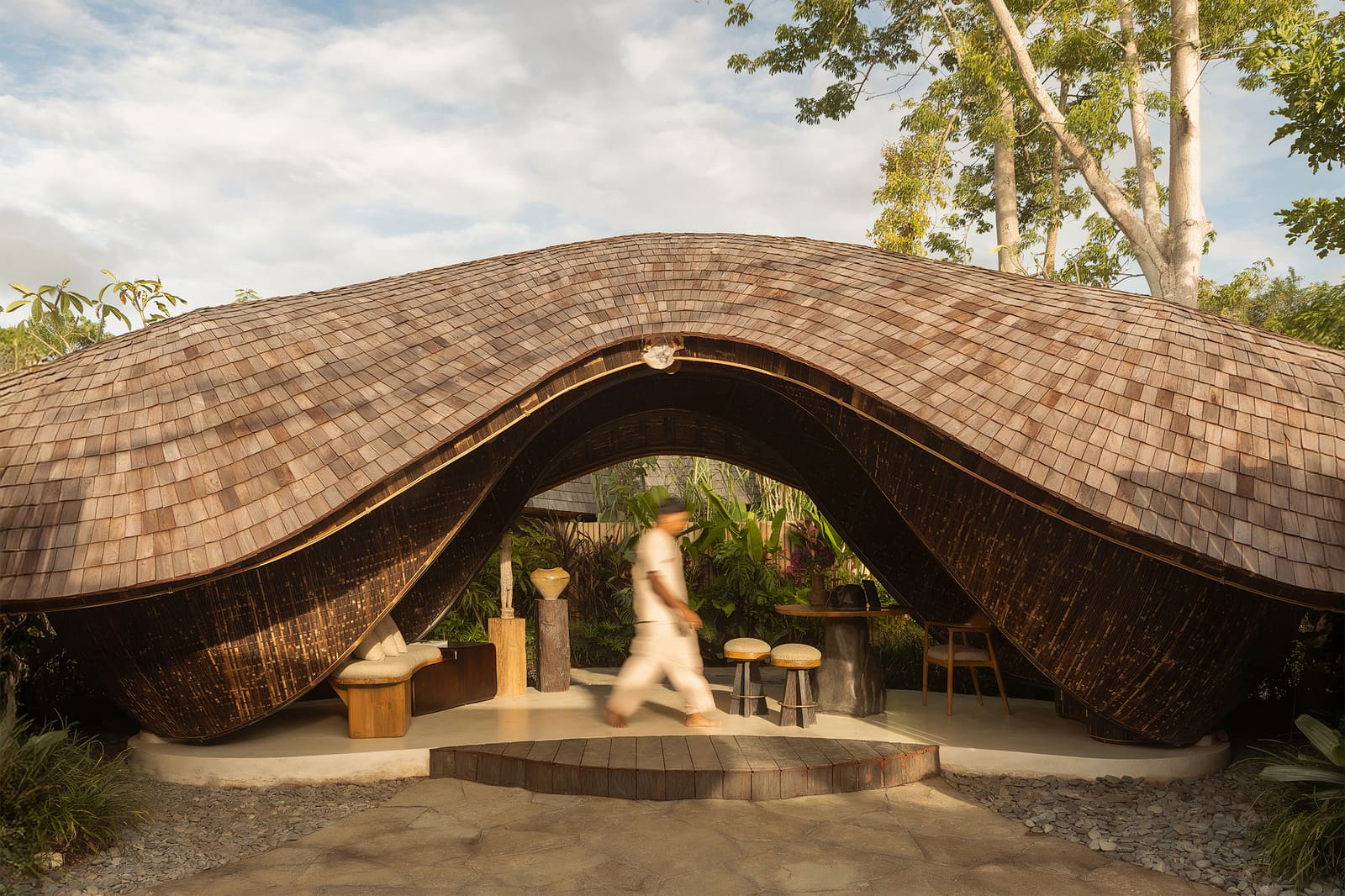 When Architecture Mirrors the Ocean's Gesture