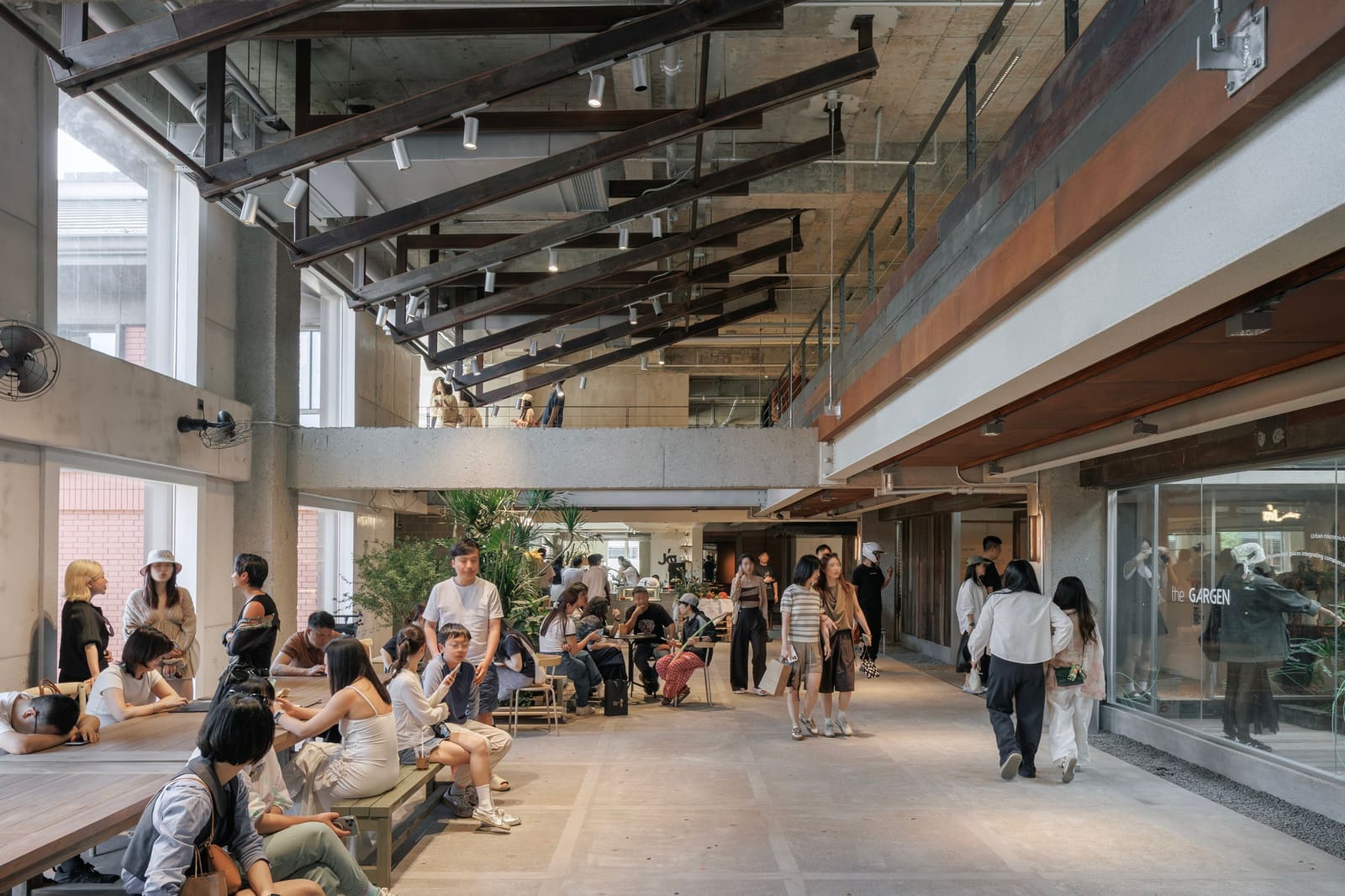 When the Client Is the Architect: A Rooftop Market Born from Daily Rituals