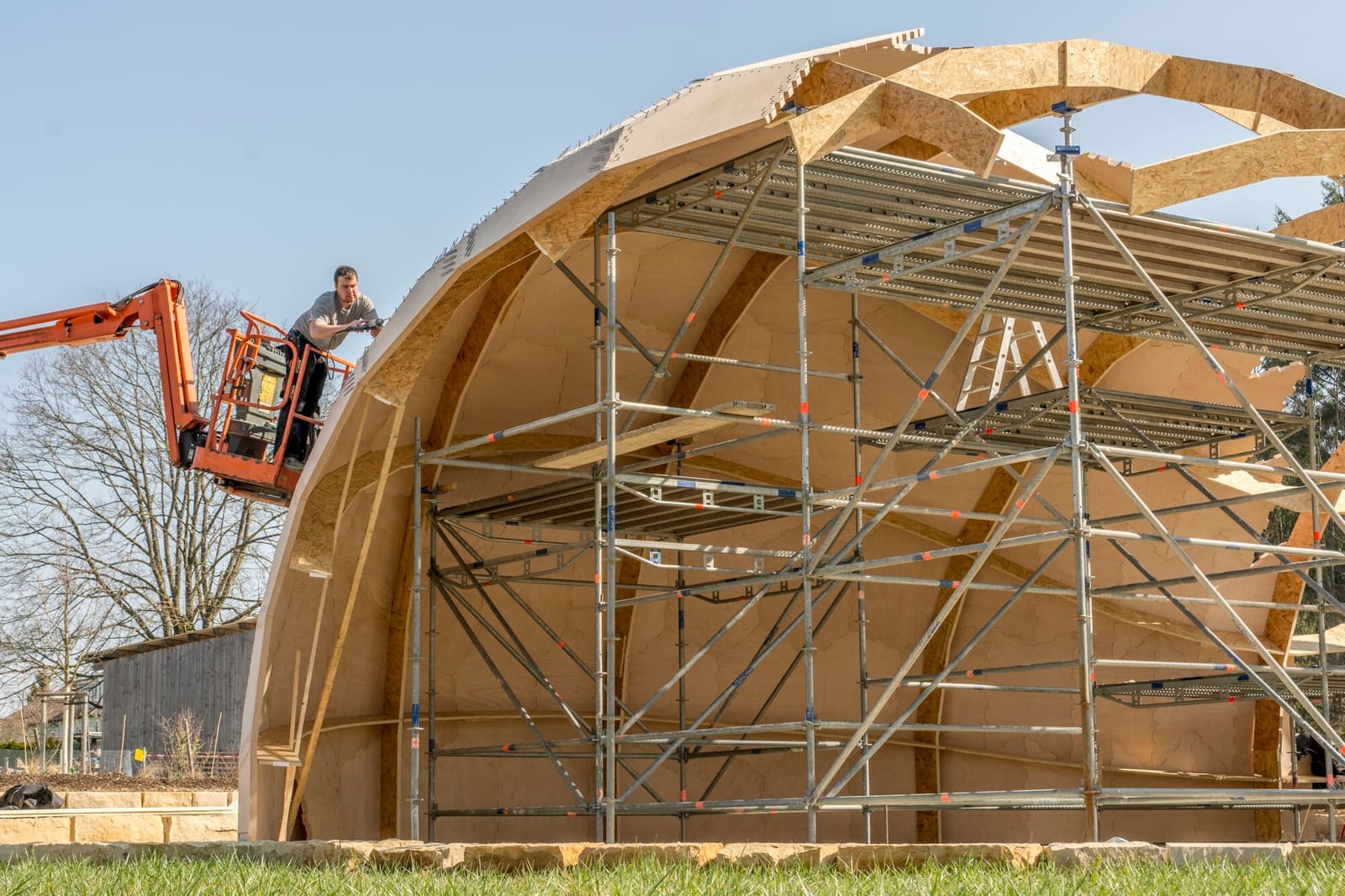 When Judgment Shapes the Joint: Rethinking Control in Contemporary Construction