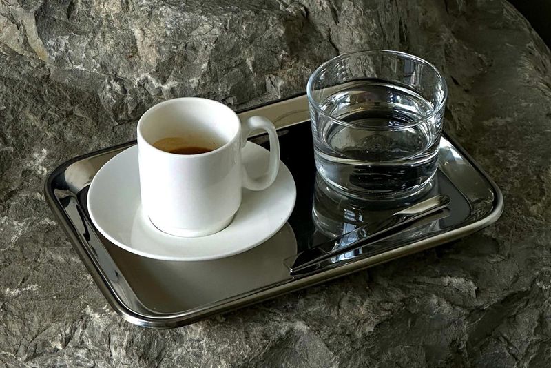 When Stones Become Furniture: The Improbable Rise of Boulders in Restaurant Design