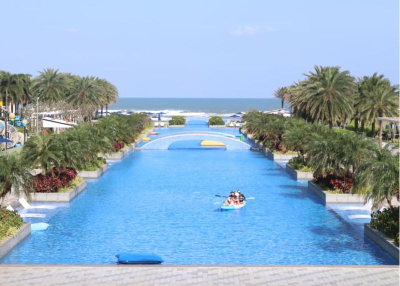 Where the South China Sea Meets a 250-Metre Dream of Blue