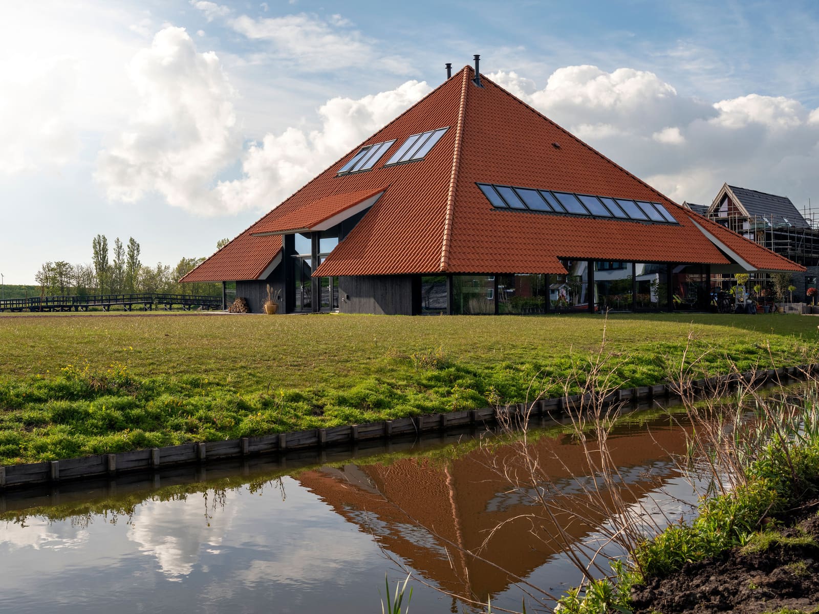 Why Some Architects Still Choose the Pyramid
