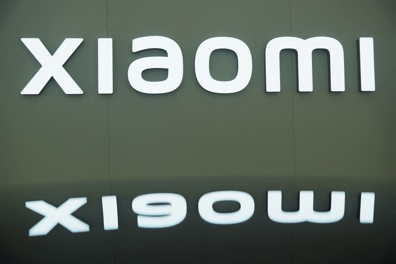 Xiaomi Shifts Weight to AI and EVs as Memory Costs Squeeze Smartphone Revenue